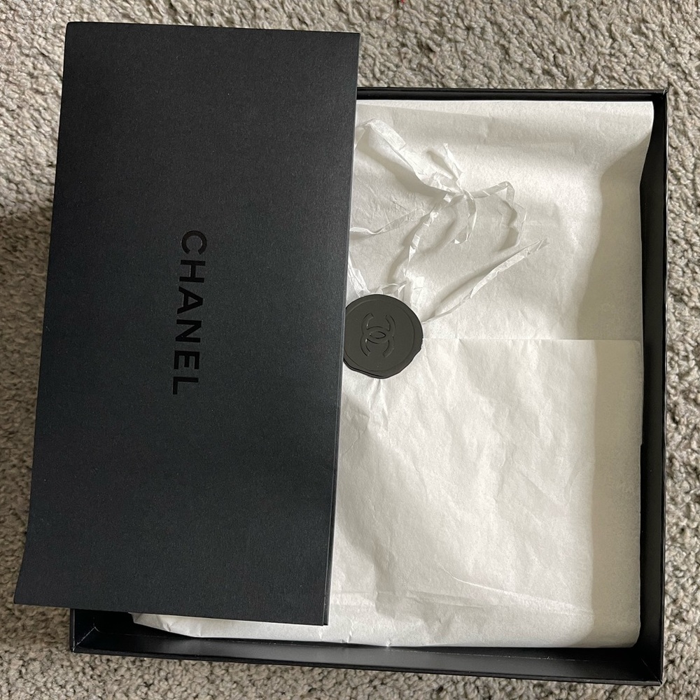 Chanel box, envelope, tissue